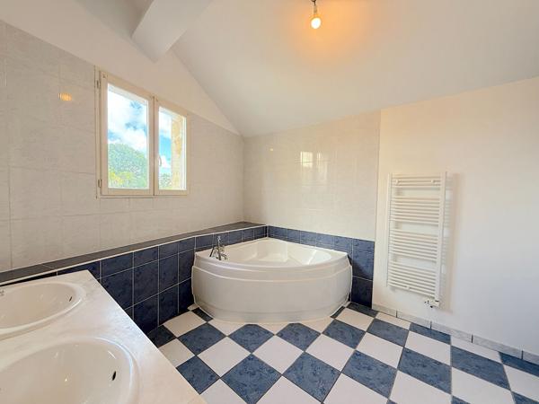 A LOUER APPARTEMENT DE TYPE 3 DE 75 M2 - SECTEUR SAINT ANDRE DE CUBZAC , Saint andre de cubzac