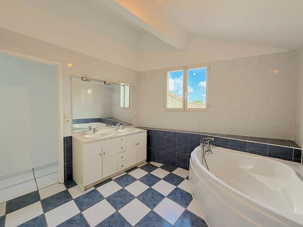A LOUER APPARTEMENT DE TYPE 3 DE 75 M2 - SECTEUR SAINT ANDRE DE CUBZAC , Saint andre de cubzac