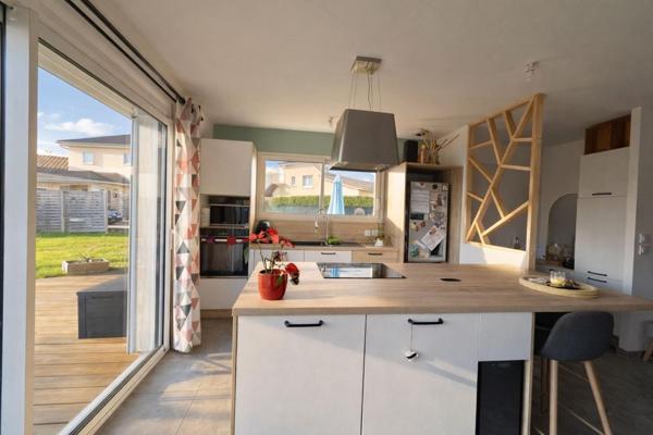 Les Abrets en Dauphiné, Maison moderne de plain pied de 2021, 4 chambres, garage, jardin.