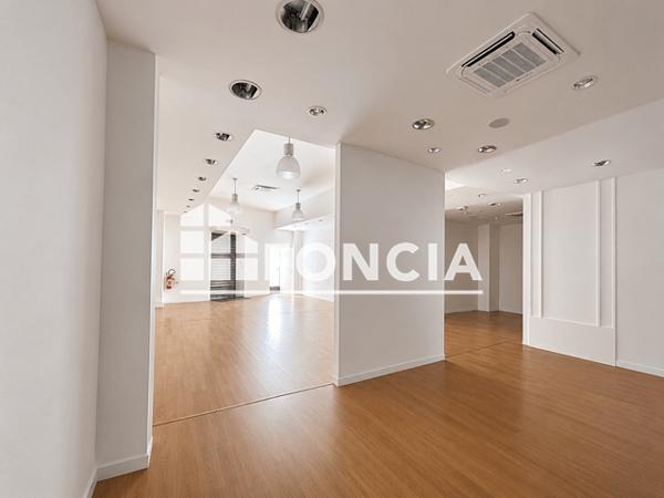 Location Studio 134 m² - 143 BD CARNOT/38 RUE DES AMBANS Agen 47000