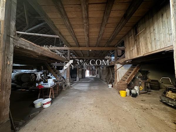 3%COM Corps de ferme avec dépendances 300m2 et jardin 16 ares  Hochfelden (67270)