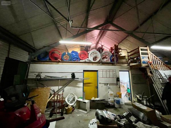 Entrepôt et bureaux à vendre à Ploumilliau dans les Côtes-d'Armor (22300), ref : A2-1070701