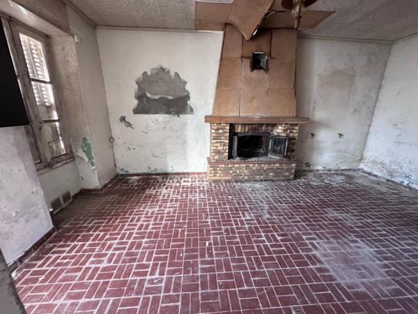 Longère 199 m2 à renover, en campagne.