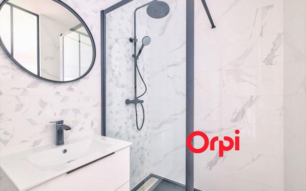 Maison à vendre    6 pièces • 142,99 m2 Bron