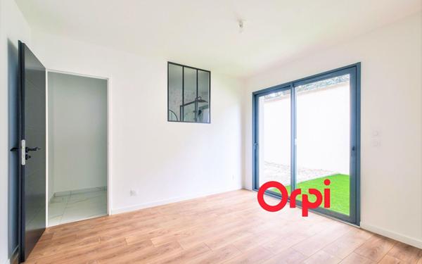 Maison à vendre    6 pièces • 142,99 m2 Bron