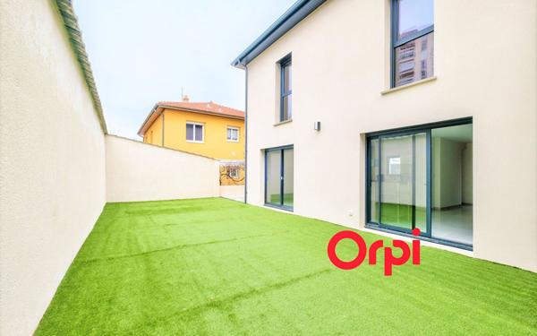 Maison à vendre    6 pièces • 142,99 m2 Bron