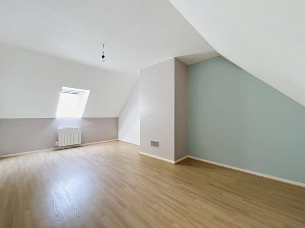Maison 6 pièces 116 m² à Chavagne avec jardin et garage fermé