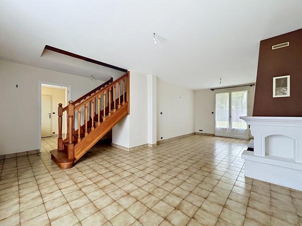 Maison 6 pièces 116 m² à Chavagne avec jardin et garage fermé