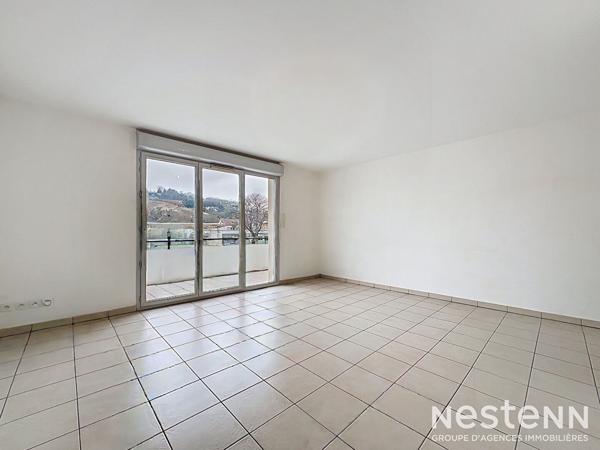 Exclusivité Nestenn Immobilier - Centre-ville de Castanet-Tolosan - Appartement T4 de 87m² en dernier étage avec grande terrasse, ascenseur et parking en sous-sol