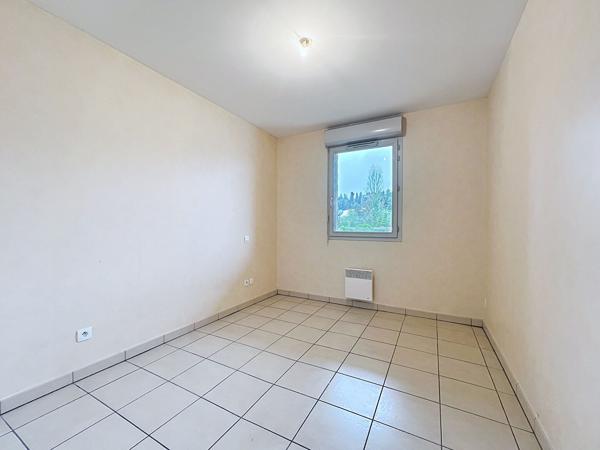 Exclusivité Nestenn Immobilier - Centre-ville de Castanet-Tolosan - Appartement T4 de 87m² en dernier étage avec grande terrasse, ascenseur et parking en sous-sol