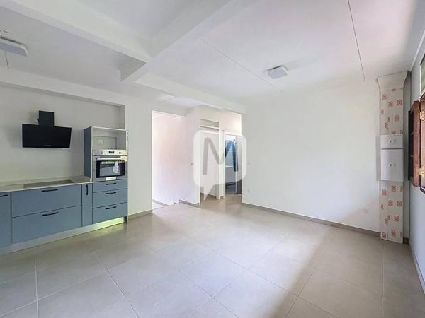 DPT GUYANE, à louer RÉMIRE-MONTJOLY Appartement T3 de 57,65 au 1er étage
