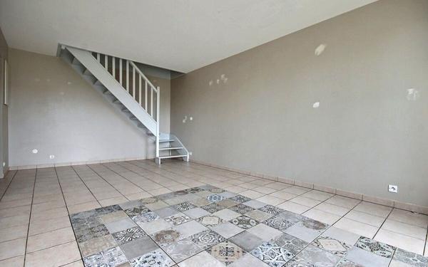 Appartement à vendre    4 pièces • 65,71 m2 Élancourt