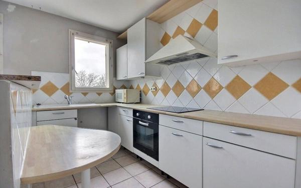 Appartement à vendre    4 pièces • 65,71 m2 Élancourt