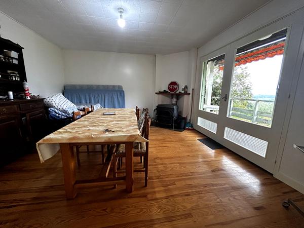 A VENDRE CHALET AVEC VUE SUR LA VALLEE