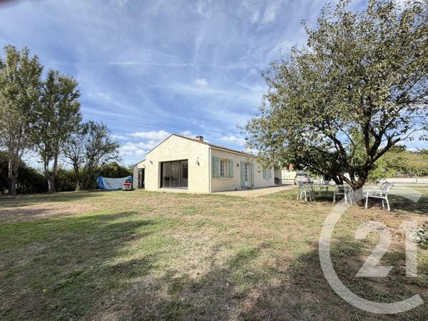 Maison à vendre  4 pièces - 112 m 2   JARD SUR MER  - 85