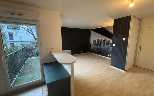 Appartement à louer    1 pièce • 32,77 m2 Châtenay-Malabry
