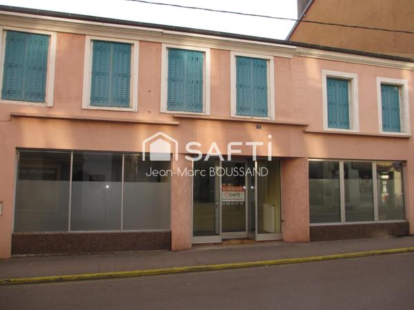 CHAUFFAILLES Immeuble en centre-ville 260M²