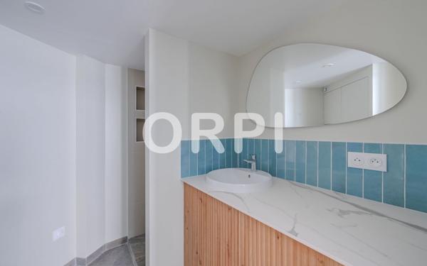 Appartement à vendre    1 pièce • 25,14 m2 Paris 18