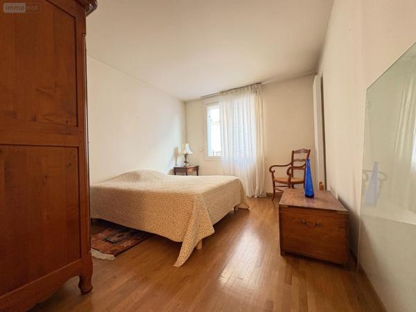 Appartement à vendre à Courbevoie dans les Hauts-de-Seine (92400), ref : Courbevoie - Hôtel de Ville   
Coeur de Ville