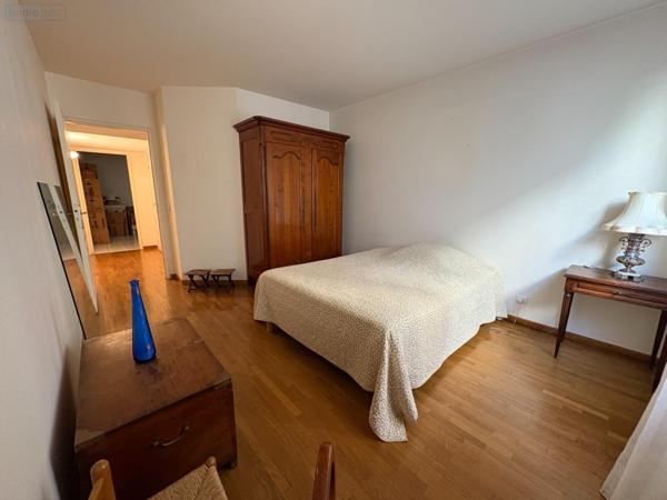 Appartement à vendre à Courbevoie dans les Hauts-de-Seine (92400), ref : Courbevoie - Hôtel de Ville   
Coeur de Ville