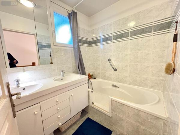 Appartement à vendre à Courbevoie dans les Hauts-de-Seine (92400), ref : Courbevoie - Hôtel de Ville   
Coeur de Ville