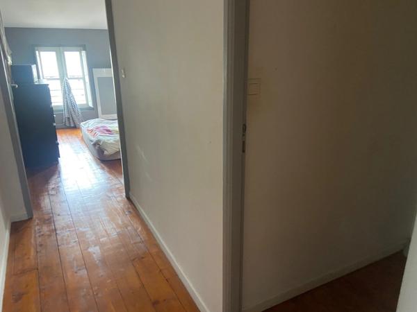 LA ROCHELLE RUE DES MERCIERS QUARTIER MARCHE COUVERT ADORABLE APPARTEMENT T3 DANS RESIDENCE RENOVEE
