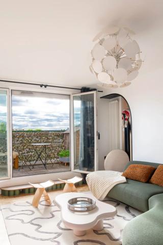 Appartement Paris 18 e - GRANDES CARRIÈRES / VAUVENARGUES