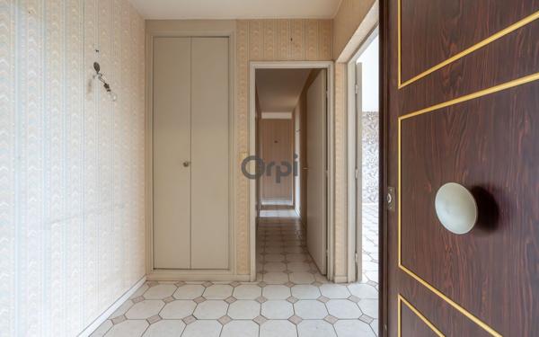 Appartement à vendre    5 pièces • 98,49 m2 Saint-Maurice