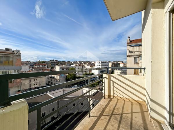 Appartement typz 2 28m² + balcon 13004 Marseille