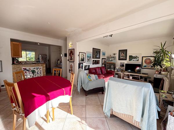 Hyères secteur calme - Appartement T3 - Garage - Jardin