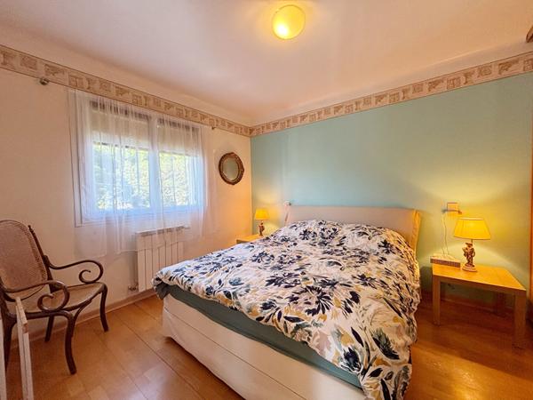 Hyères secteur calme - Appartement T3 - Garage - Jardin