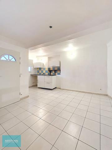 Appartement T2 en duplex Saint-Maximin avec garage de 22 m².