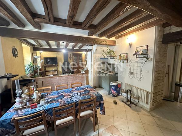 A vendre - Chaumont En Vexin CENTRE - Maison de ville avec jardin privatif / 3 chambres / 90 m² habitables