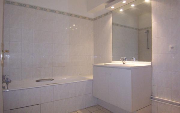 Appartement à vendre    1 pièce •  Sceaux