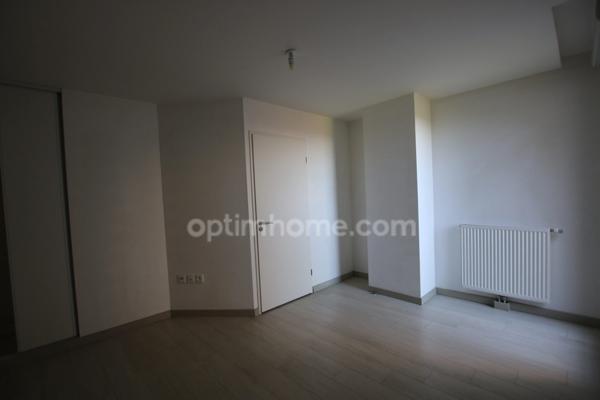 A VENDRE APPARTEMENT T4 DERNIER ETAGE AVEC TERRASSE EXCEPTIONNELLE DE 150M²