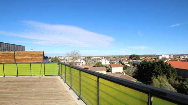 A VENDRE APPARTEMENT T4 DERNIER ETAGE AVEC TERRASSE EXCEPTIONNELLE DE 150M²