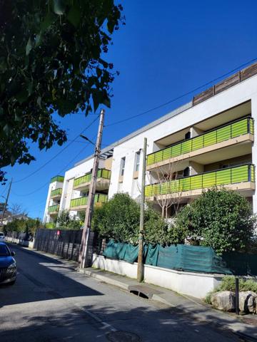 A VENDRE APPARTEMENT T4 DERNIER ETAGE AVEC TERRASSE EXCEPTIONNELLE DE 150M²