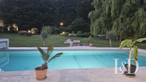 Pavillon vivable de plain pied avec piscine