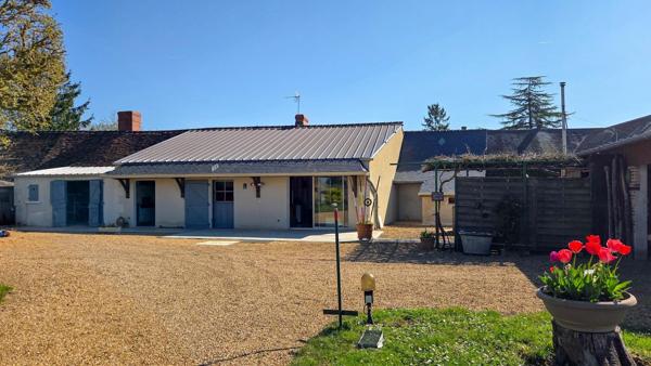 Jolie maison ancienne avec dépendances !