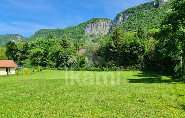 Terrain à Batir de 1 400 m²