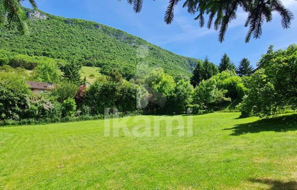 Terrain à Batir de 1 400 m²