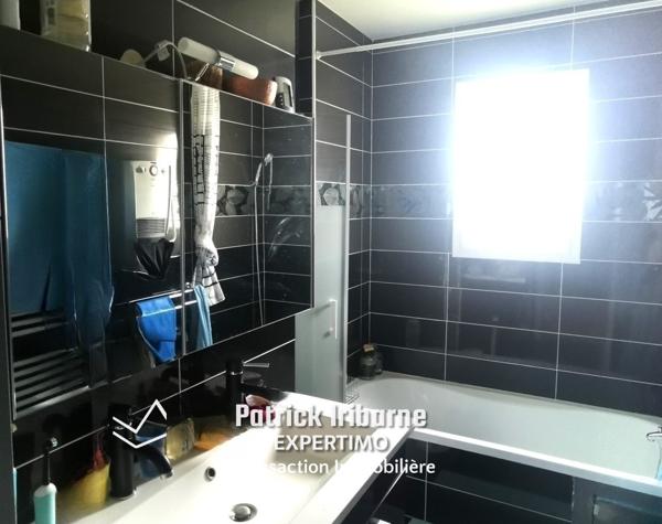 Maison de plain pied avec piscine