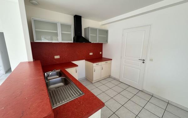 Maison à vendre    5 pièces •  Narrosse