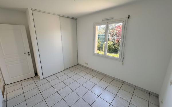 Maison à vendre    5 pièces •  Narrosse