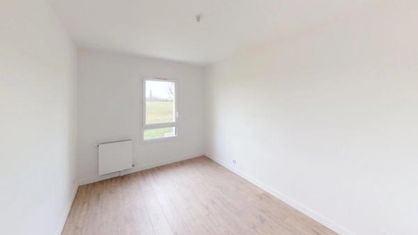 Location                                                      Appartement
                        
                     3 pièces                      72 m2                     à Le Coudray
