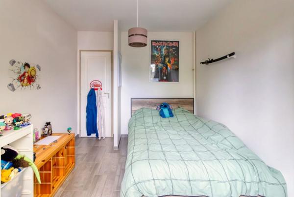 Maison L Isle Jourdain 5 pièce(s) 145m2