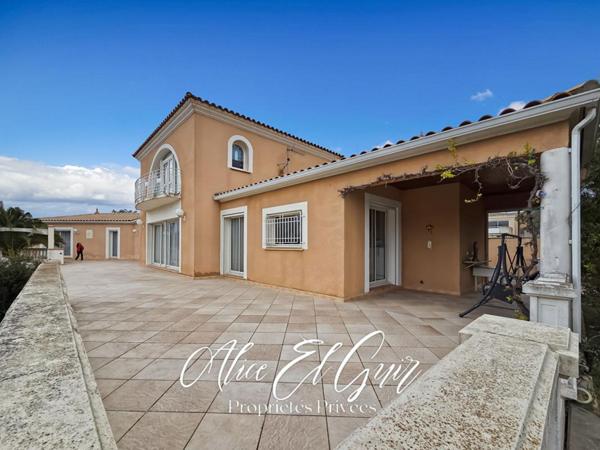 Maison Carcassonne 6 pièce(s) 213 m2 sur 2000 m²