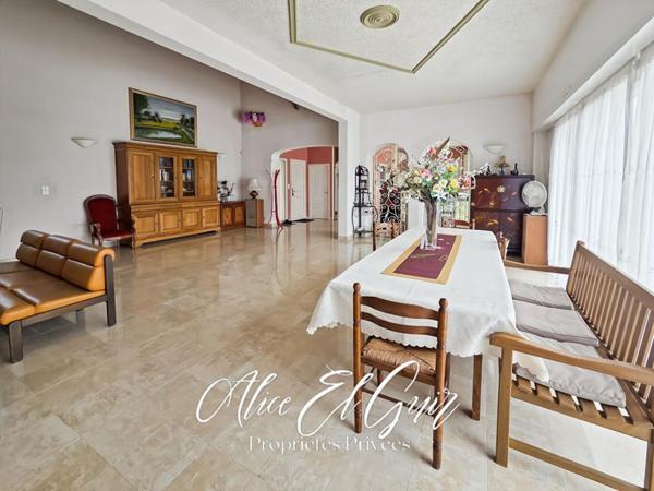 Maison Carcassonne 6 pièce(s) 213 m2 sur 2000 m²