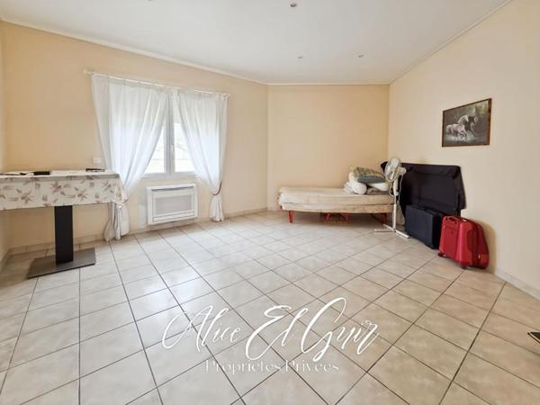 Maison Carcassonne 6 pièce(s) 213 m2 sur 2000 m²
