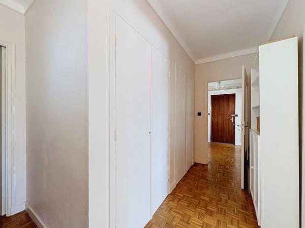 BREST : CHARMANT APPARTMEMENT T4 DE 79 M² AVEC GARAGE